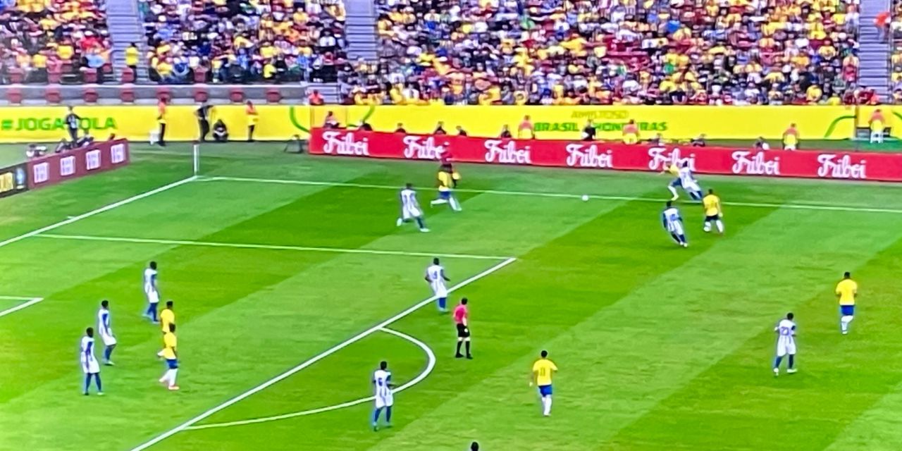 テレビでサッカー観戦